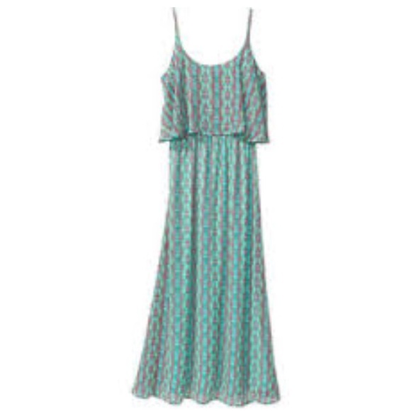 Dresses & Skirts - XXL Tiered Maxi Dress